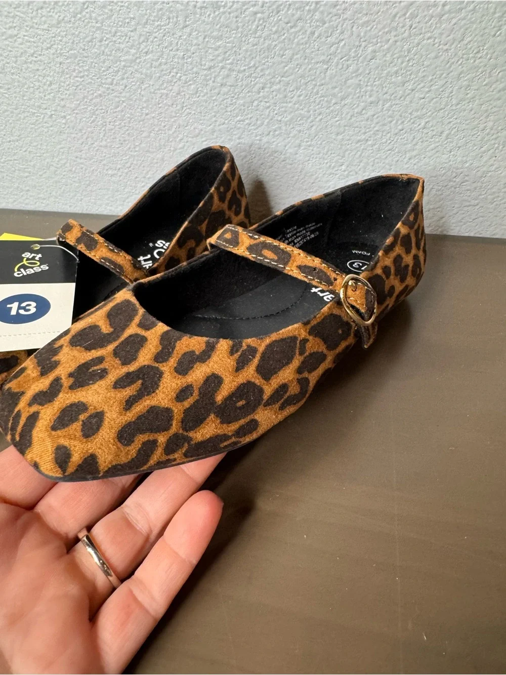 NWT girls 13 Cat & Jack Girls' Leopard Print Mary Jane Shoes - Tan & Black